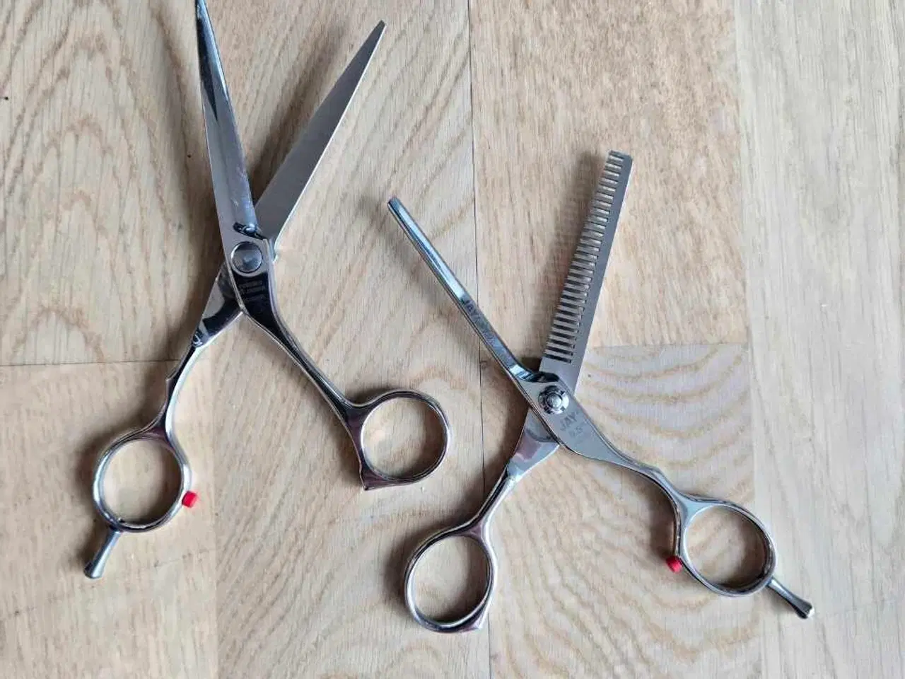 Billede 6 - Hårtrimmere, sakse og føntørrer