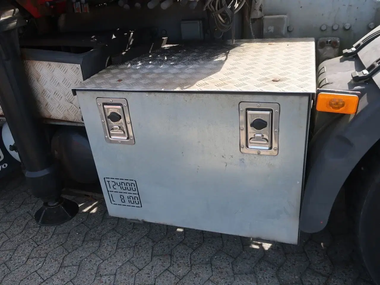 Billede 20 - Lastbil m. kran VOLVO FM12