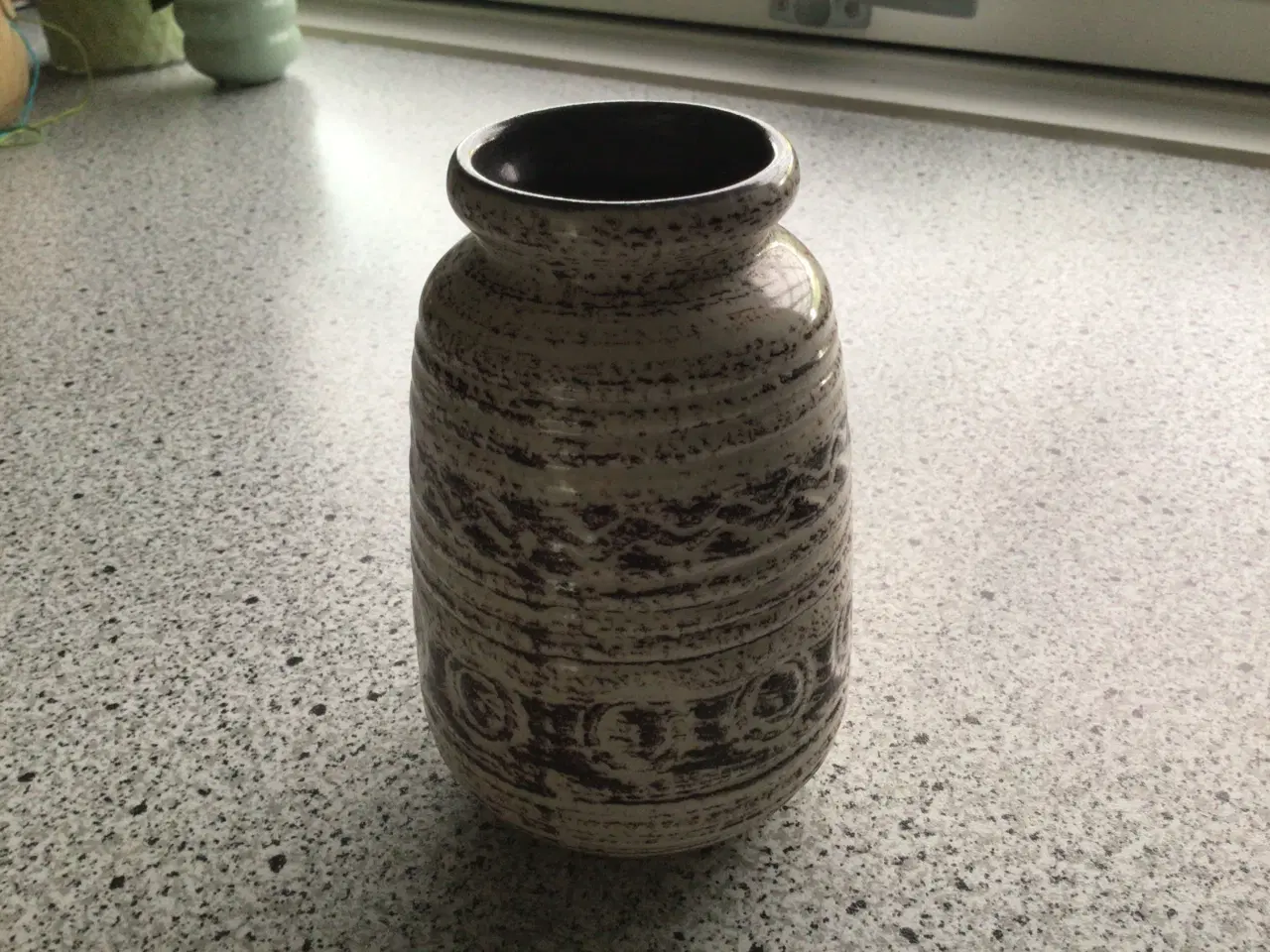 Billede 1 - Vase 12 cm i brunlige nuancer