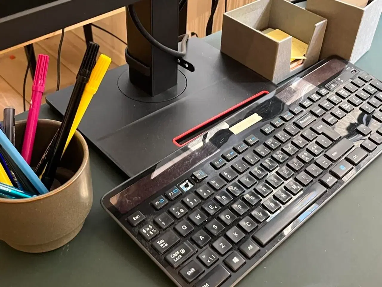 Billede 7 - 2 Computerkærme, LENOVO + Keyboard