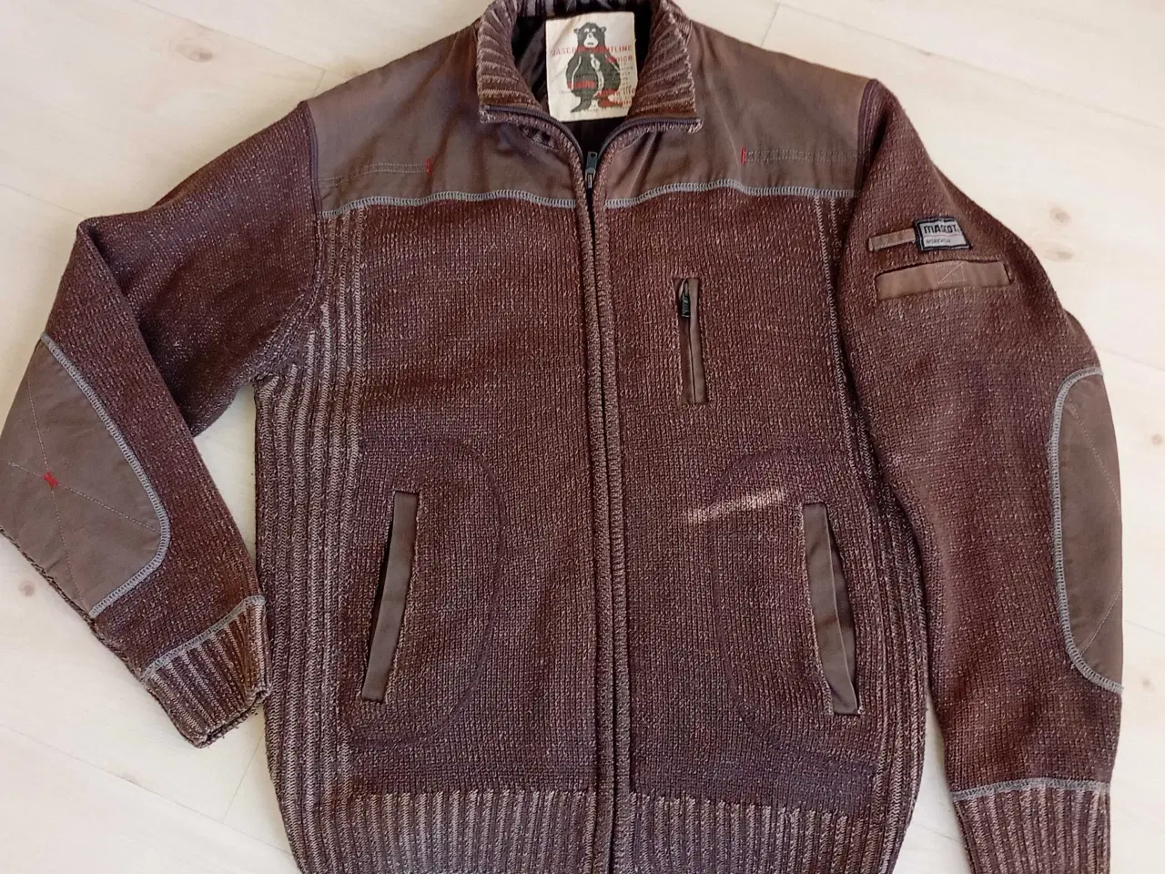 Billede 1 - Strik jakke. Mascot jakke. Str. M