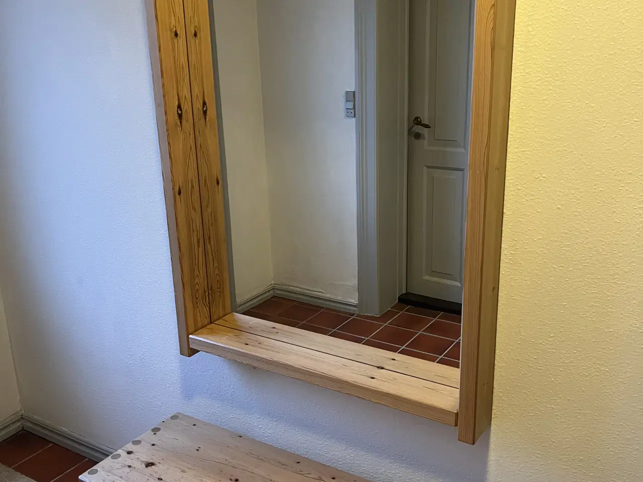 Billede 2 - Entresæt i fyrtræ