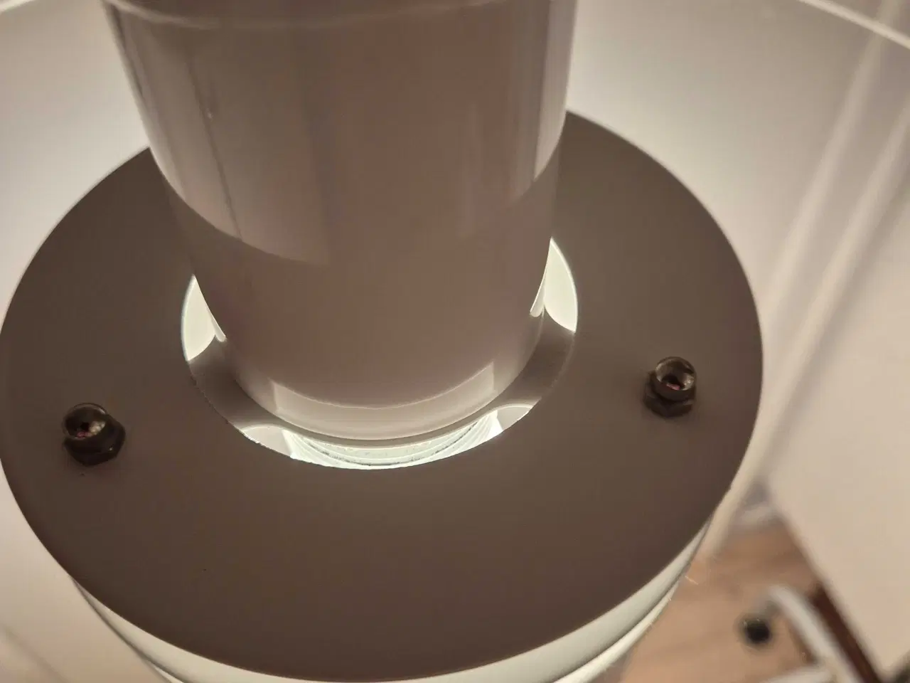 Billede 8 - Svævende 80'er-pendel med gennemsigtig skærm