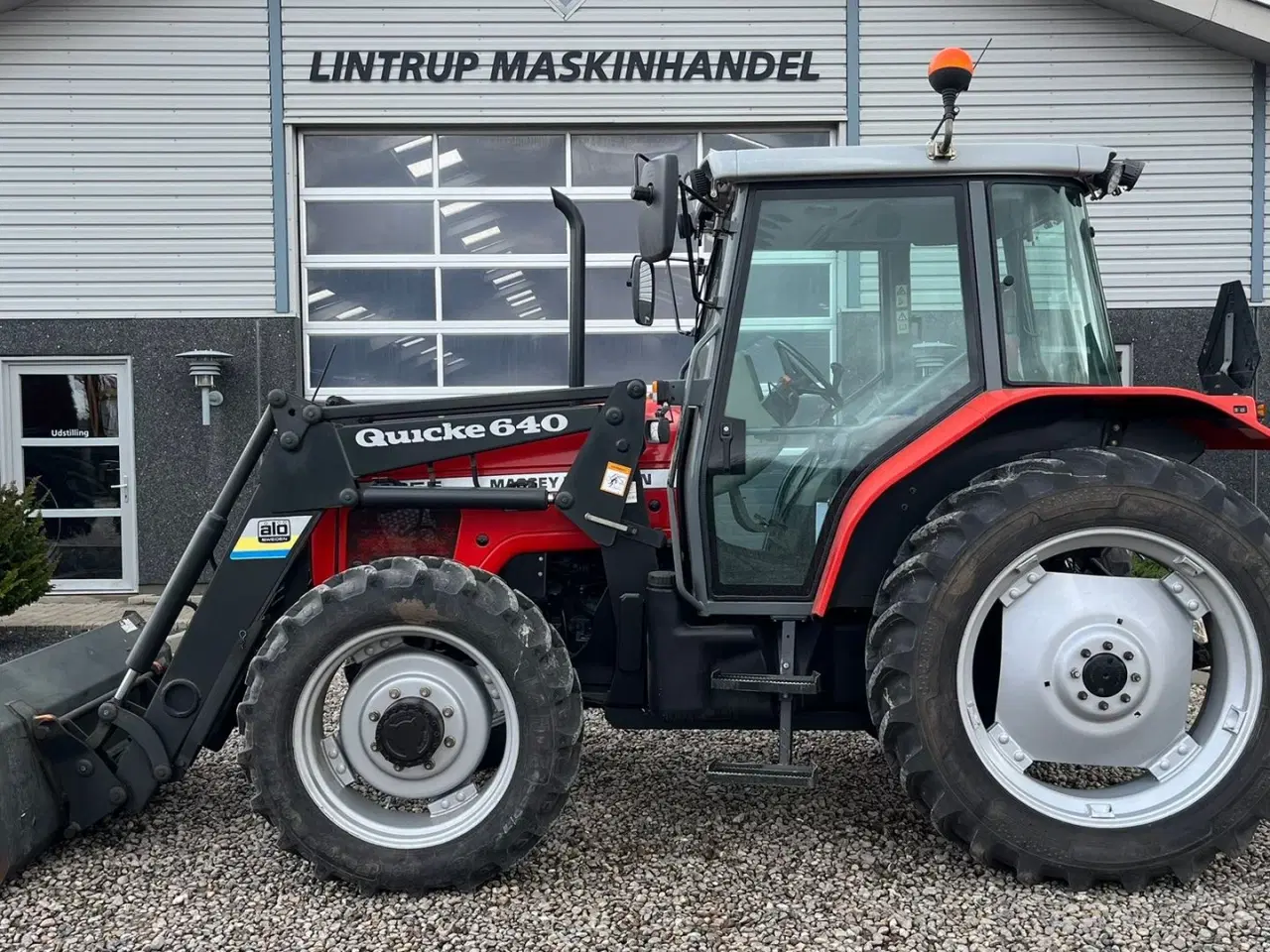 Billede 1 - Massey Ferguson 4255 Meget velholdt traktor med Quicke 640 frontlæsser