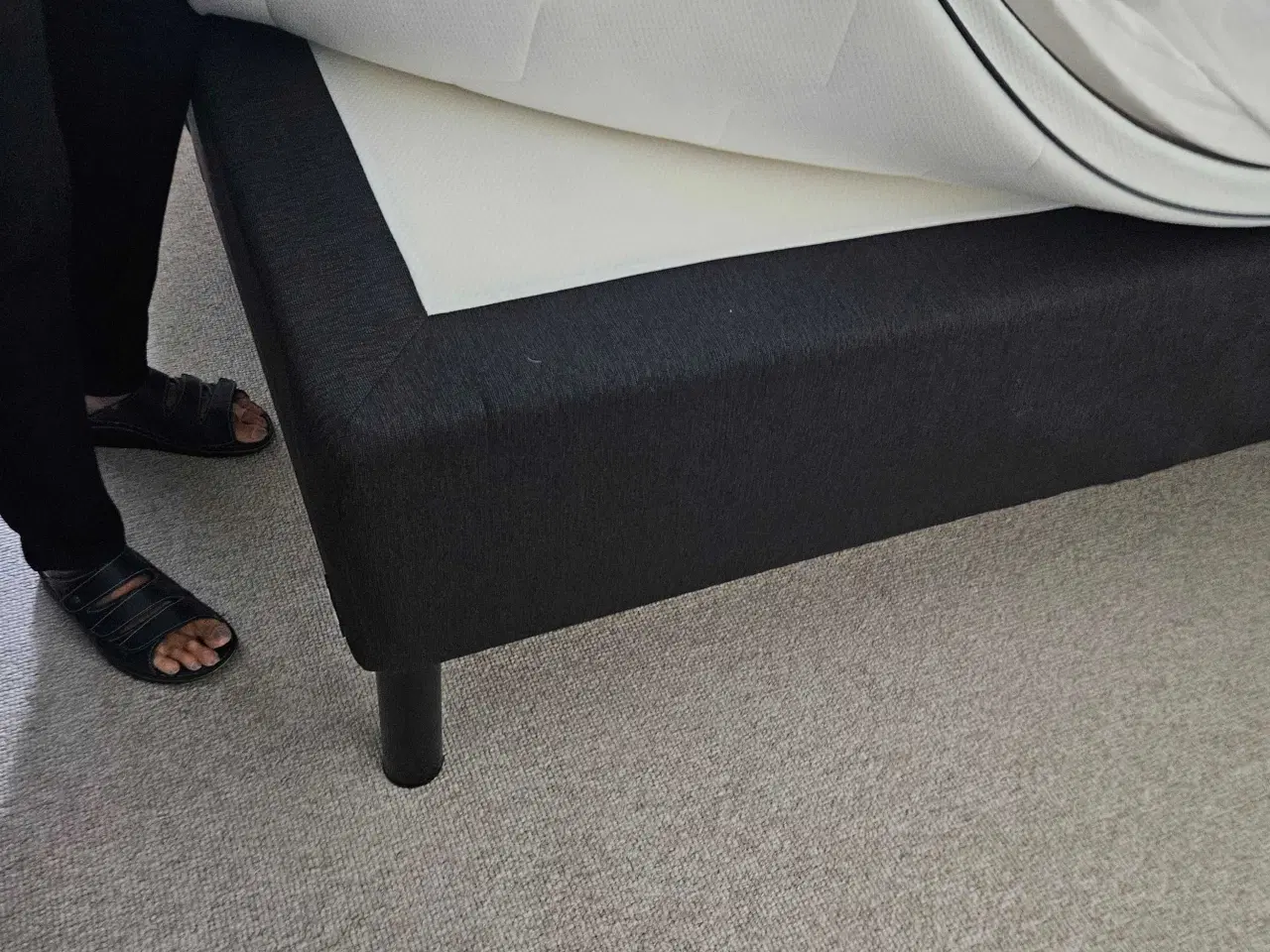 Billede 3 - 180 x 200 cm. Seng med kvalitets rullemadras. 