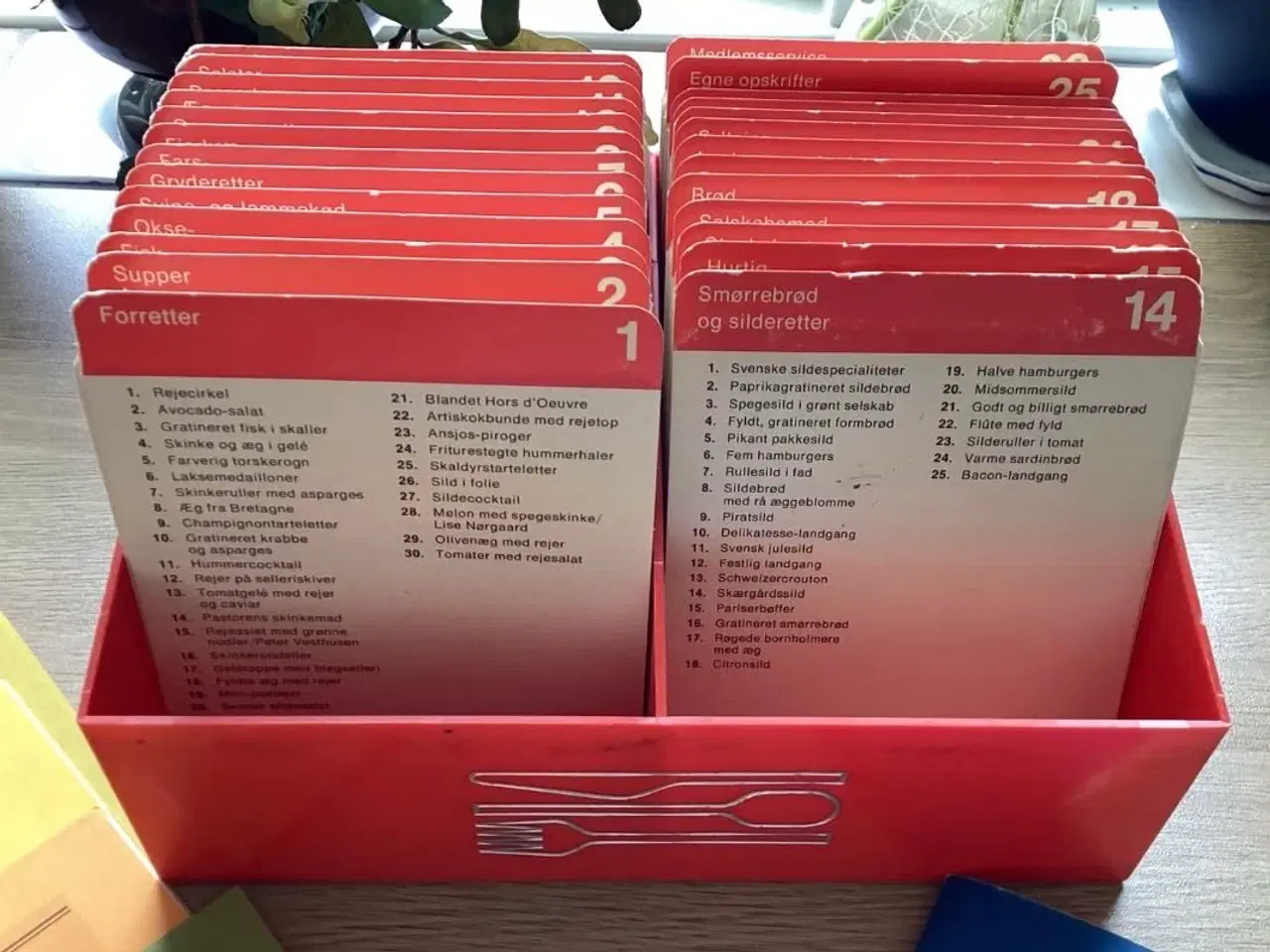 Billede 3 - Hjemmets opskrifter i kasse/boks