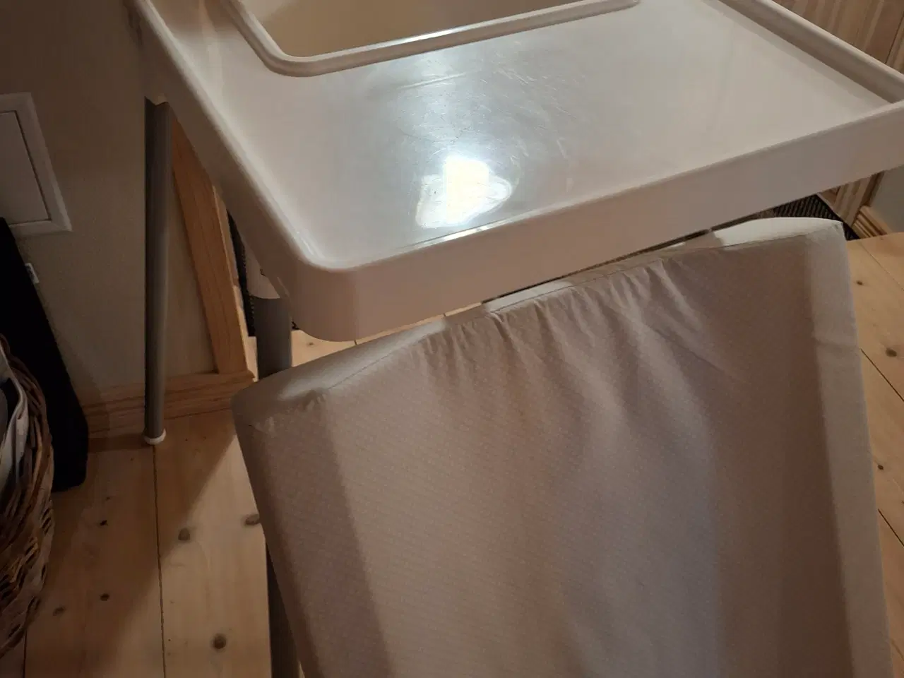 Billede 2 - Tremmeseng