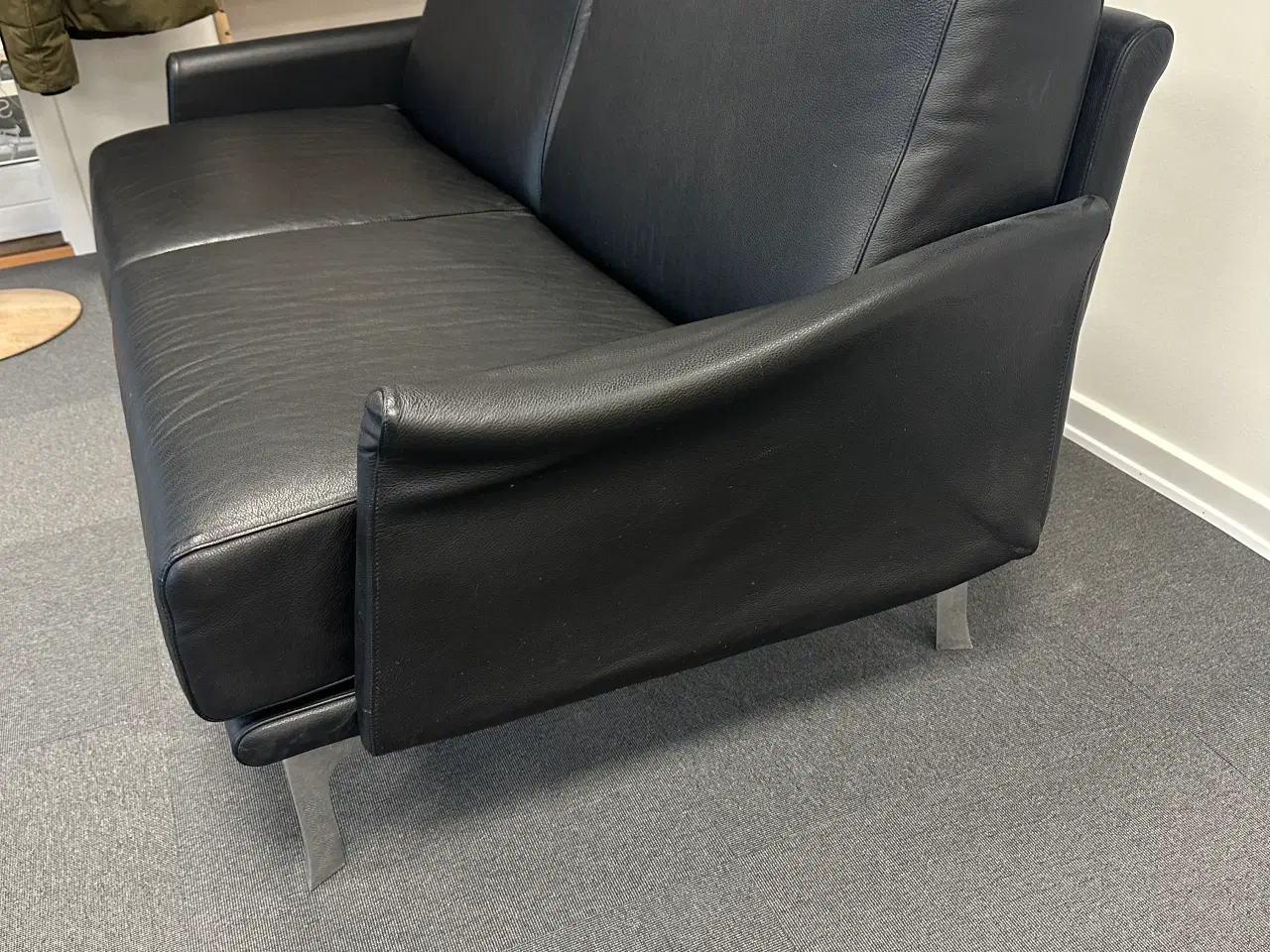 Billede 3 - Lædersofa til salg