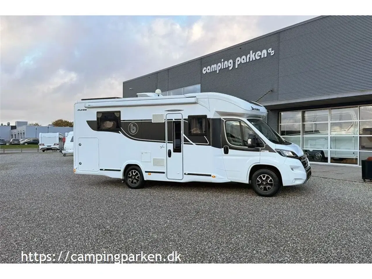 Billede 1 - 2021 - Benimar Mileo 296   Flot og velholdt camper med Queens bed
