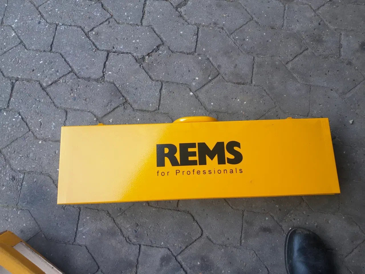 Billede 1 - REMS bajonetsav  7500W  220 v
