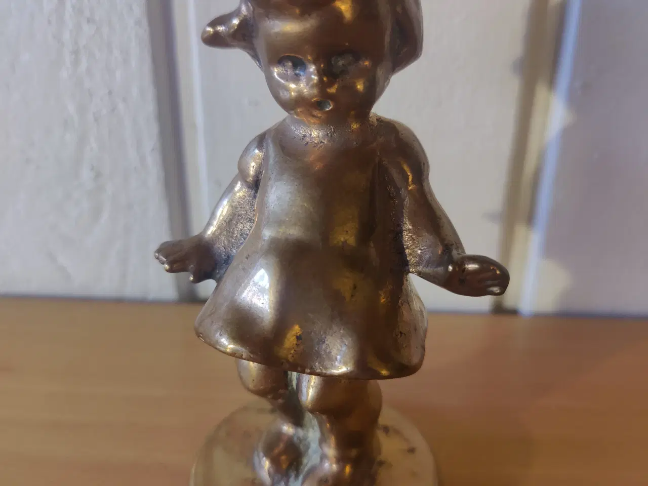 Billede 1 - Bronzefigur, pige