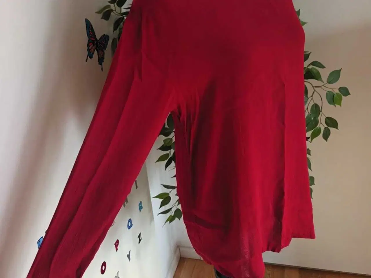 Billede 4 - Bluse. Kaffe. Medium/38