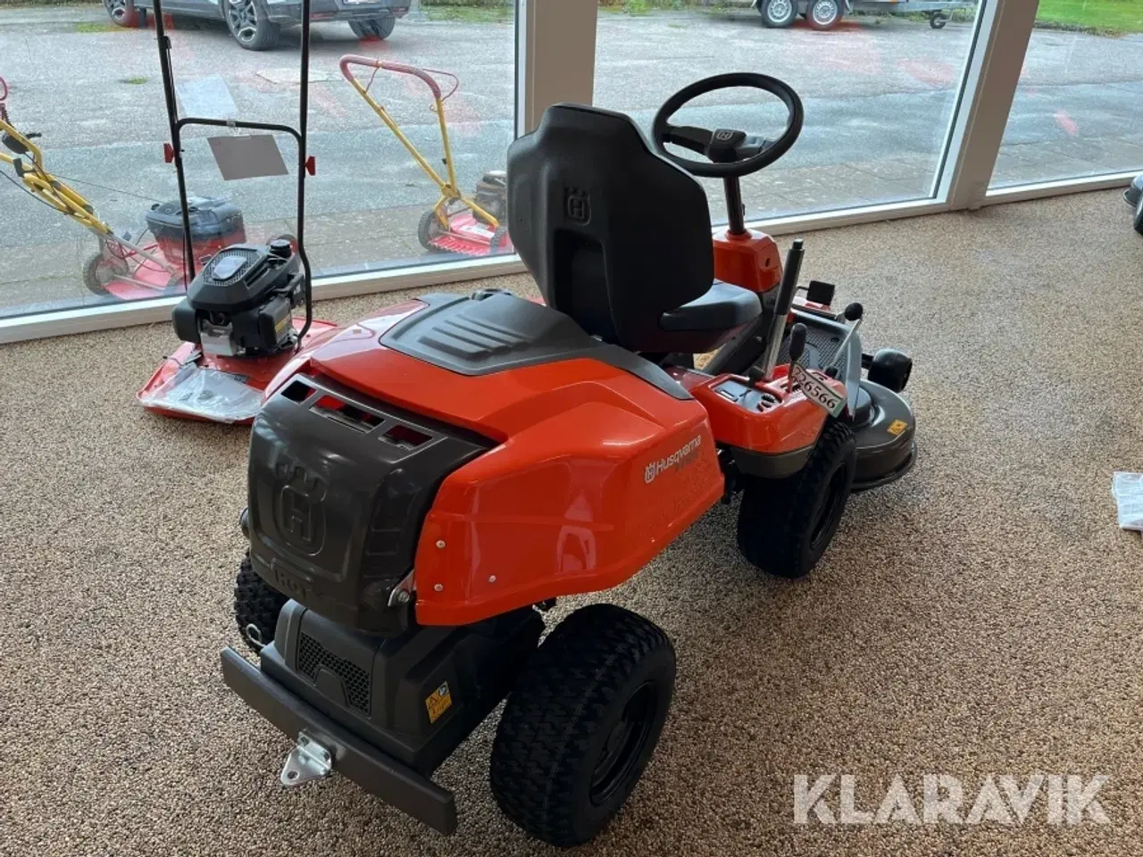 Billede 3 - Græsslåmaskine Husqvarna R124TC