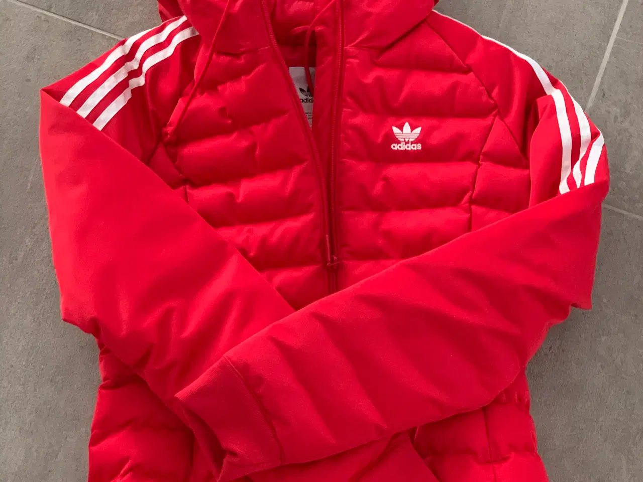 Billede 2 - Adidas jakke.