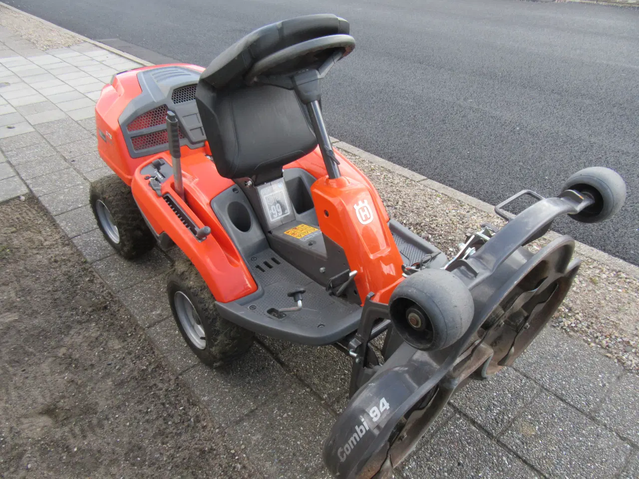 Billede 5 - Husqvarna havetraktor type r214c fra 2023  .