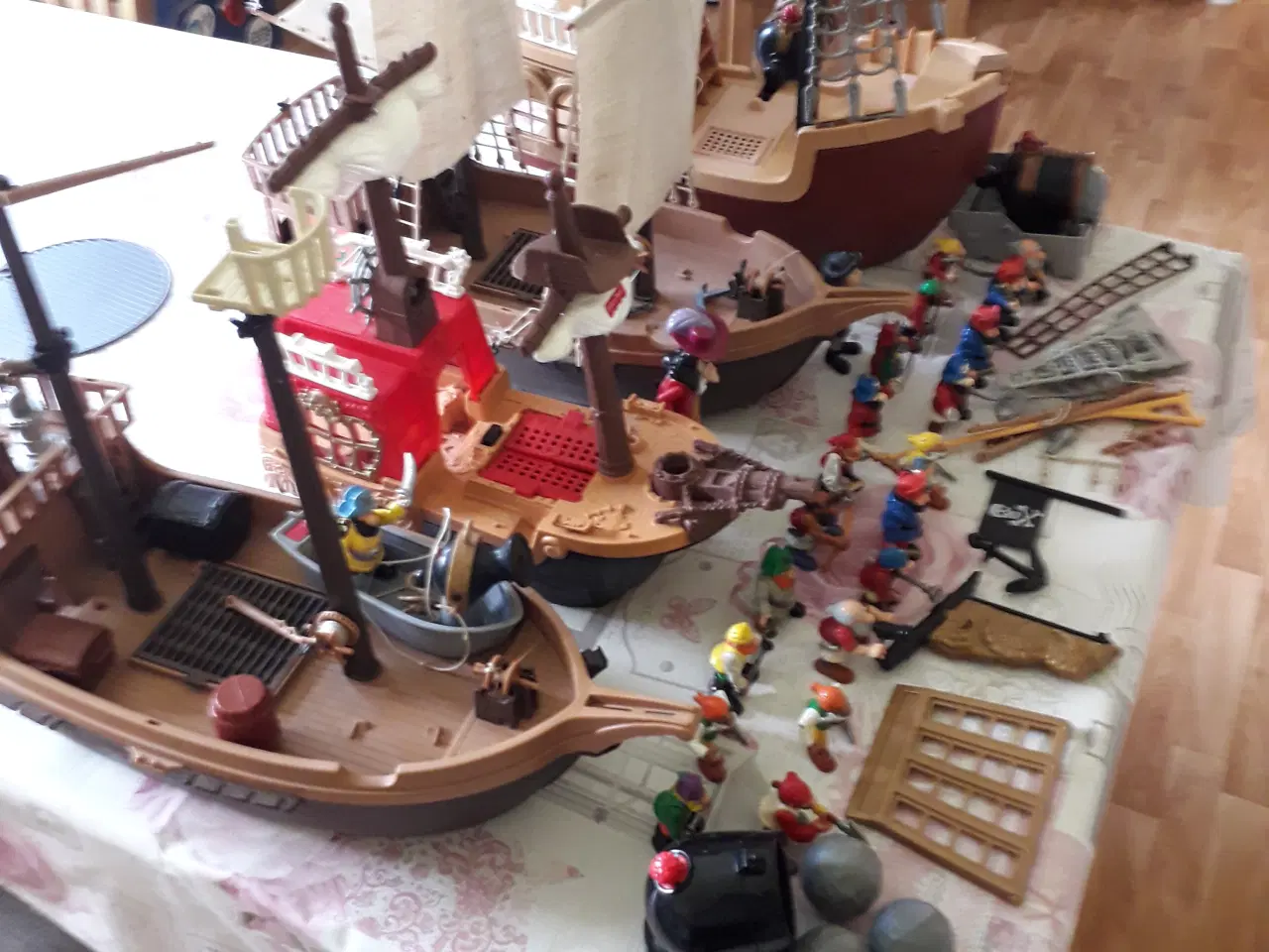 Billede 4 - Piratskibe stor samling.