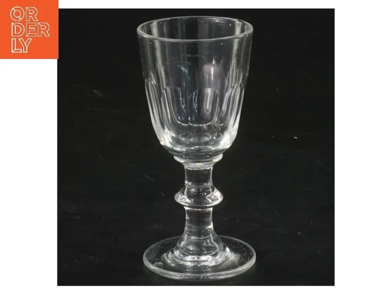 Billede 1 - Antikt snapseglas (str. 9x4 cm)