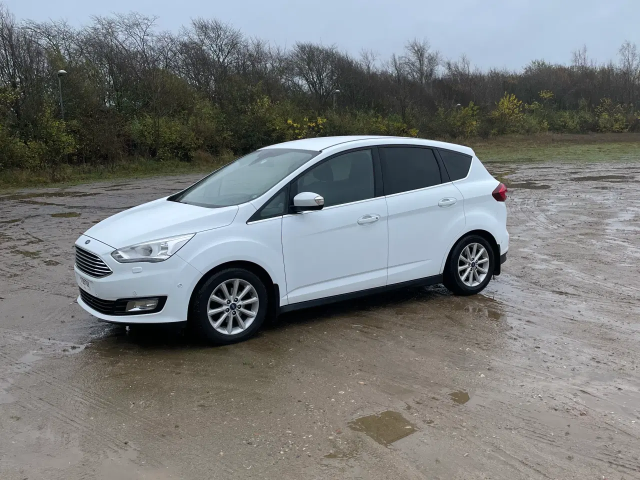 Billede 4 - Ford c-max 2017 yderst velholdt 