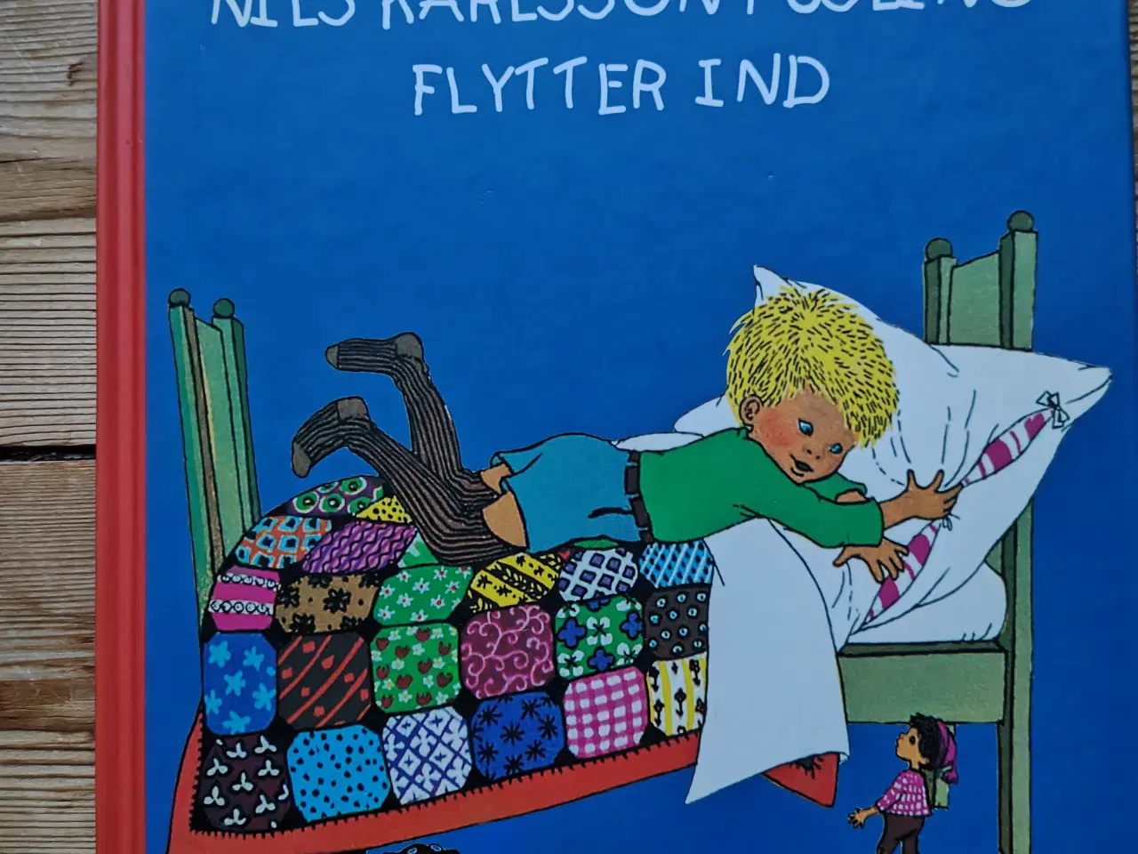 Billede 1 - Nils Karlsson-pusling flytter ind BOG