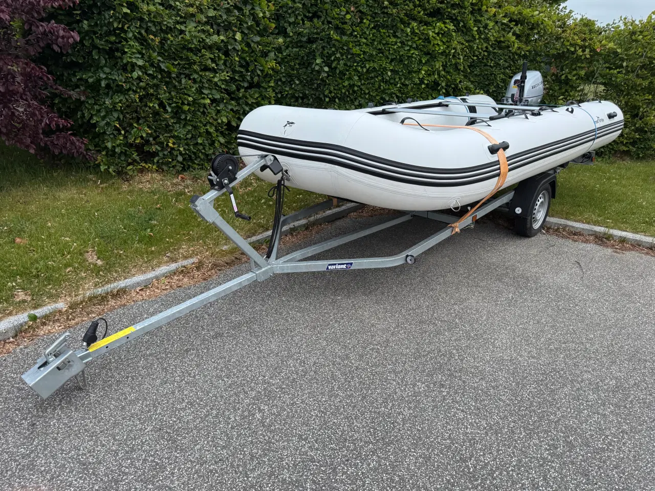 Billede 3 - Lækker stor gummibåd med 20 HK motor og trailer