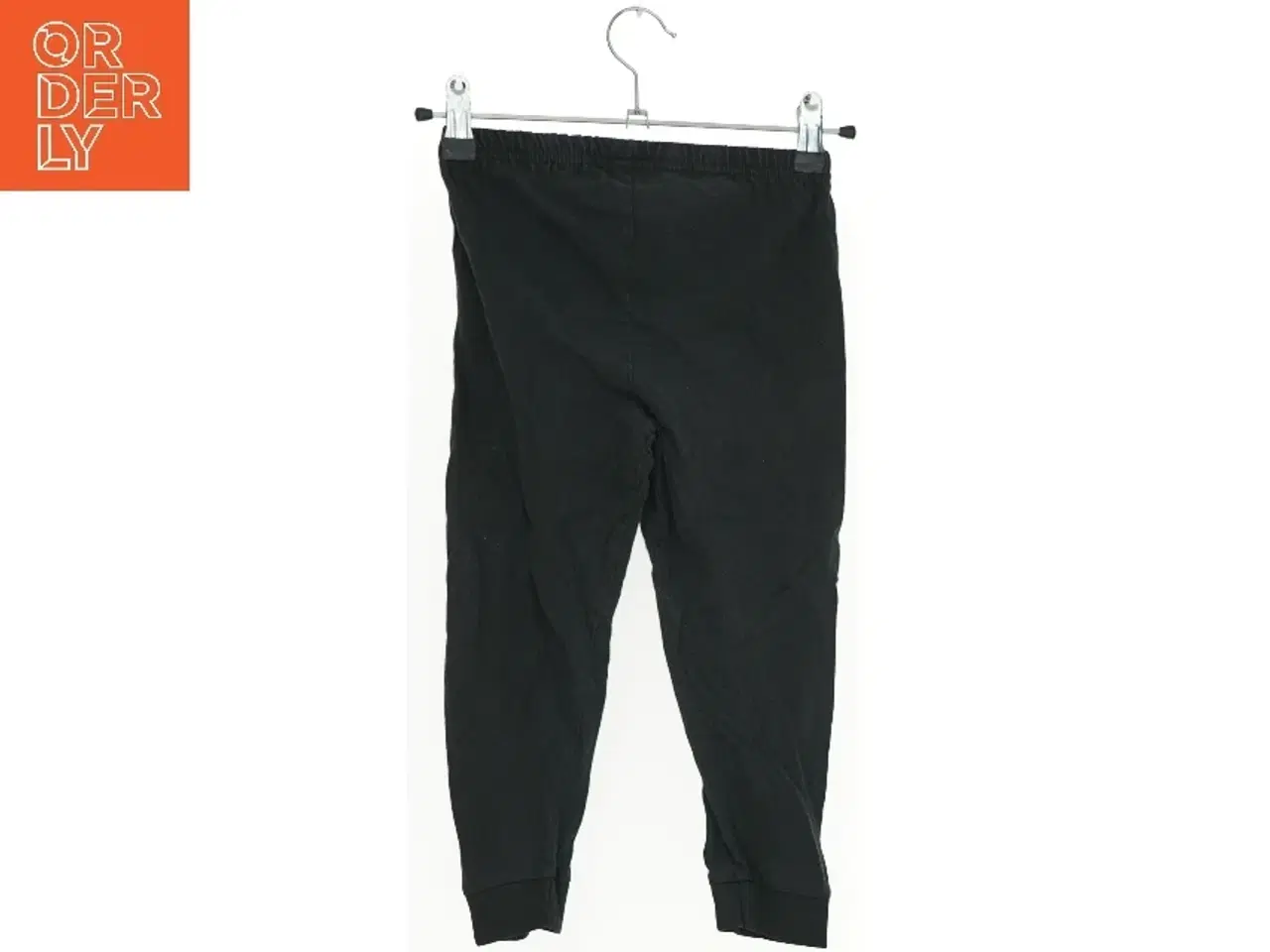 Billede 2 - Børne Pyjamasbukser med 'Z' detaljer (str. 98)