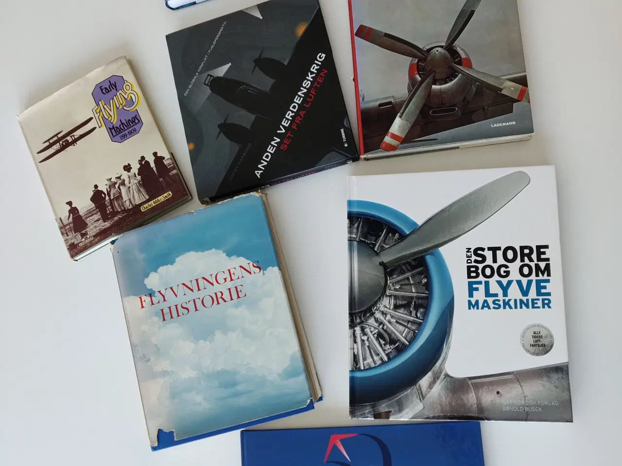 Billede 1 - Bøger om flyvning