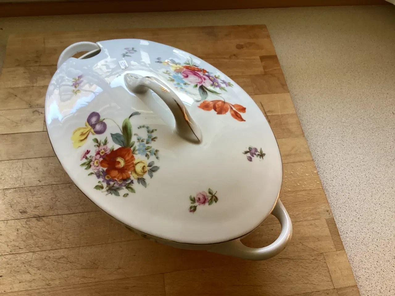 Billede 1 - Stor porcelæns Terrin m/ Blomster København B 7723