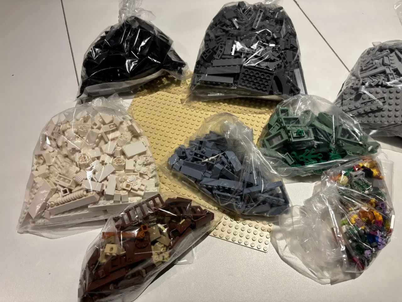 Billede 5 - 10251 LEGO Creator Bank. 