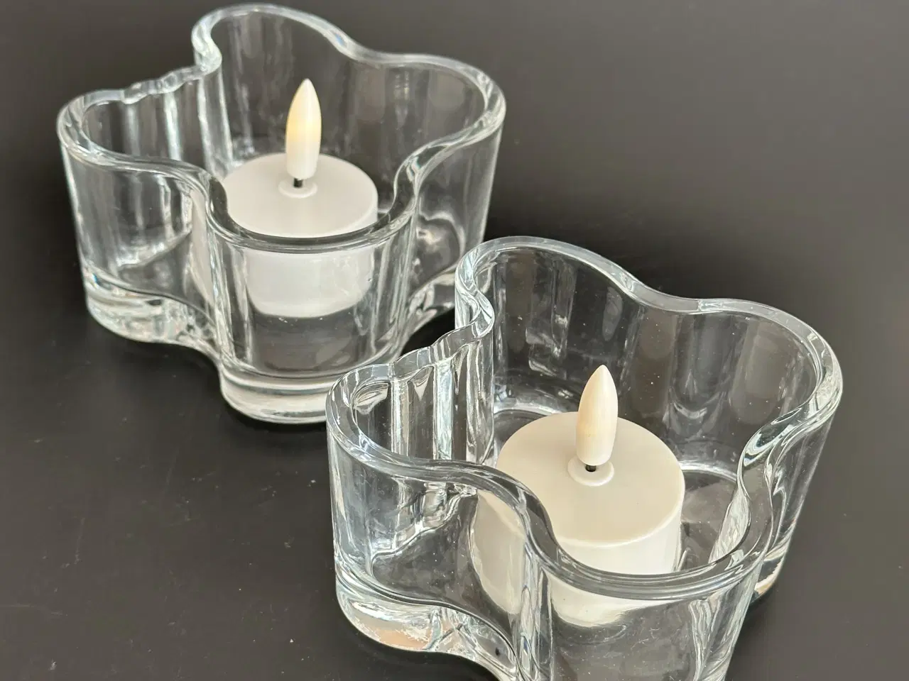 Billede 1 - Smukt Iittala sæt af to lysestager I flot stand