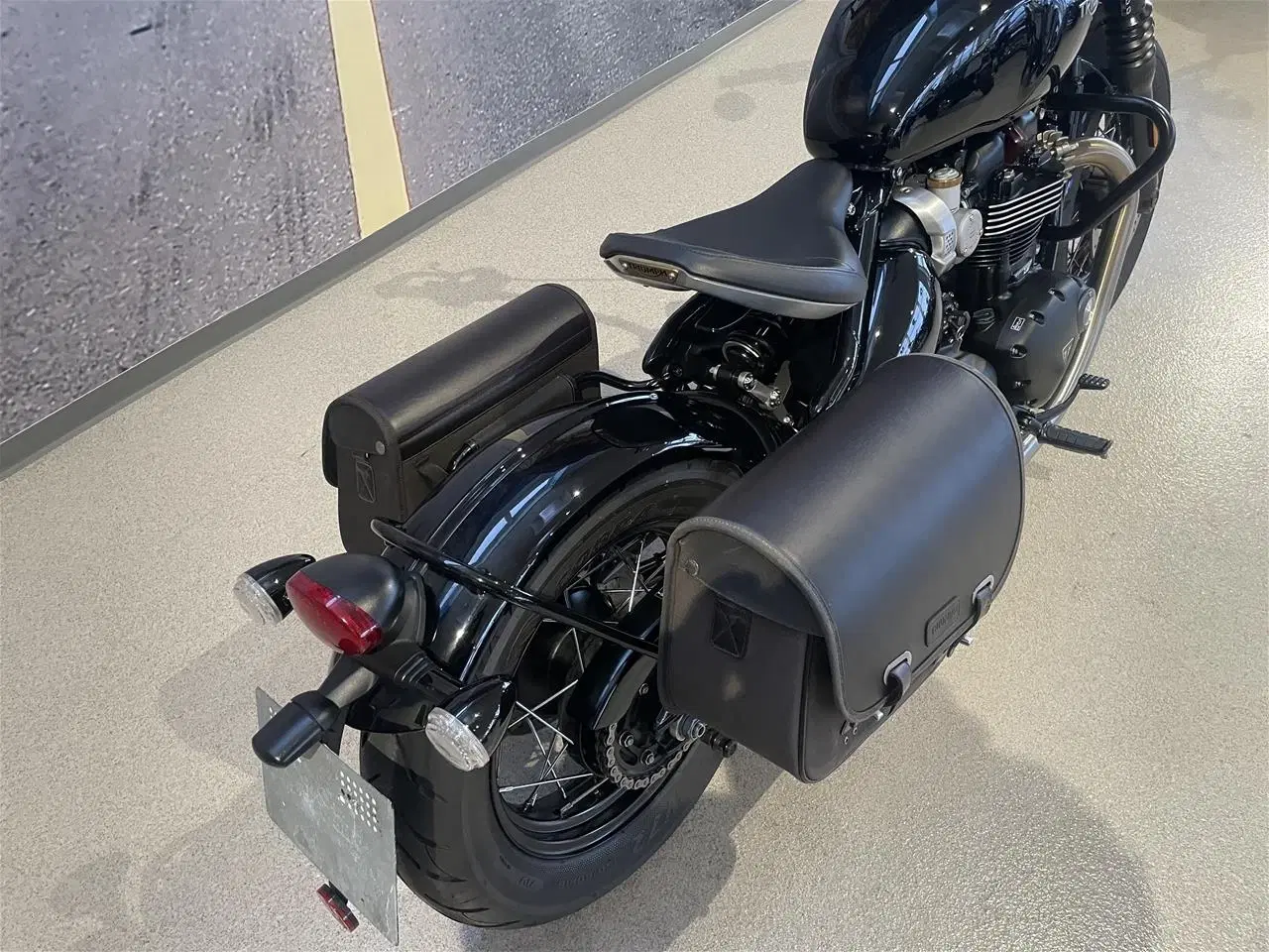 Billede 4 - Triumph Bonneville Bobber Black