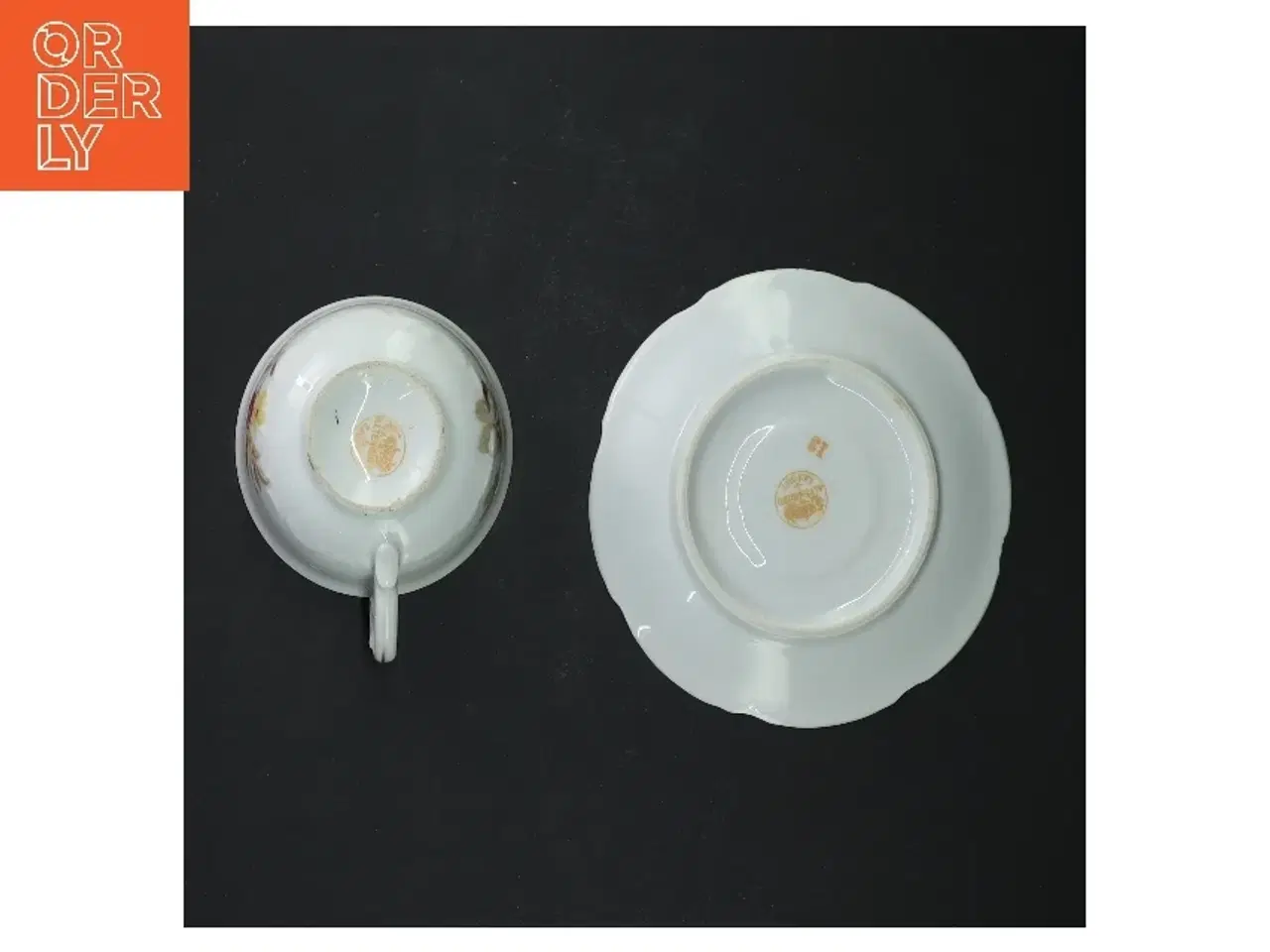 Billede 2 - Blomstret porcelænskop med underkop (str. Ø 8,5 og 13 cm)