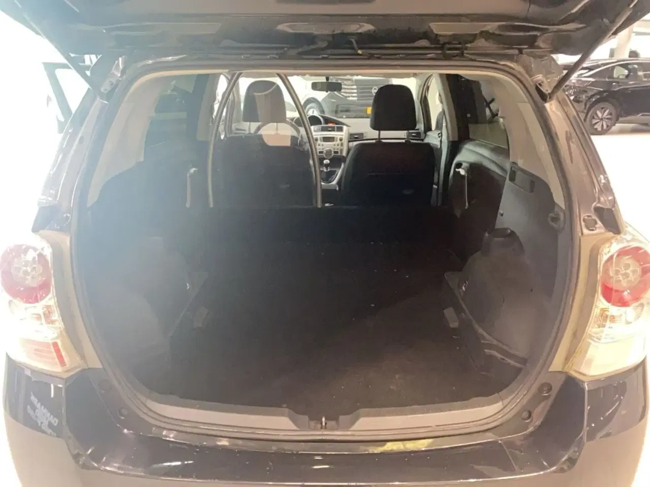 Billede 9 - Toyota Sportsvan 2,0 D-4D T2