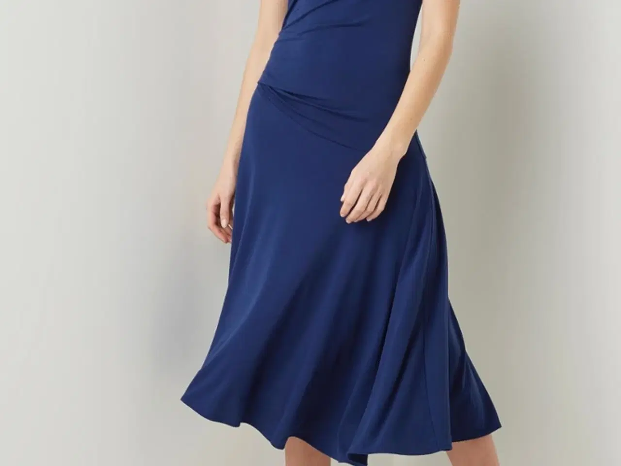 Billede 6 - By Malene Birger kjole med flotte detaljer
