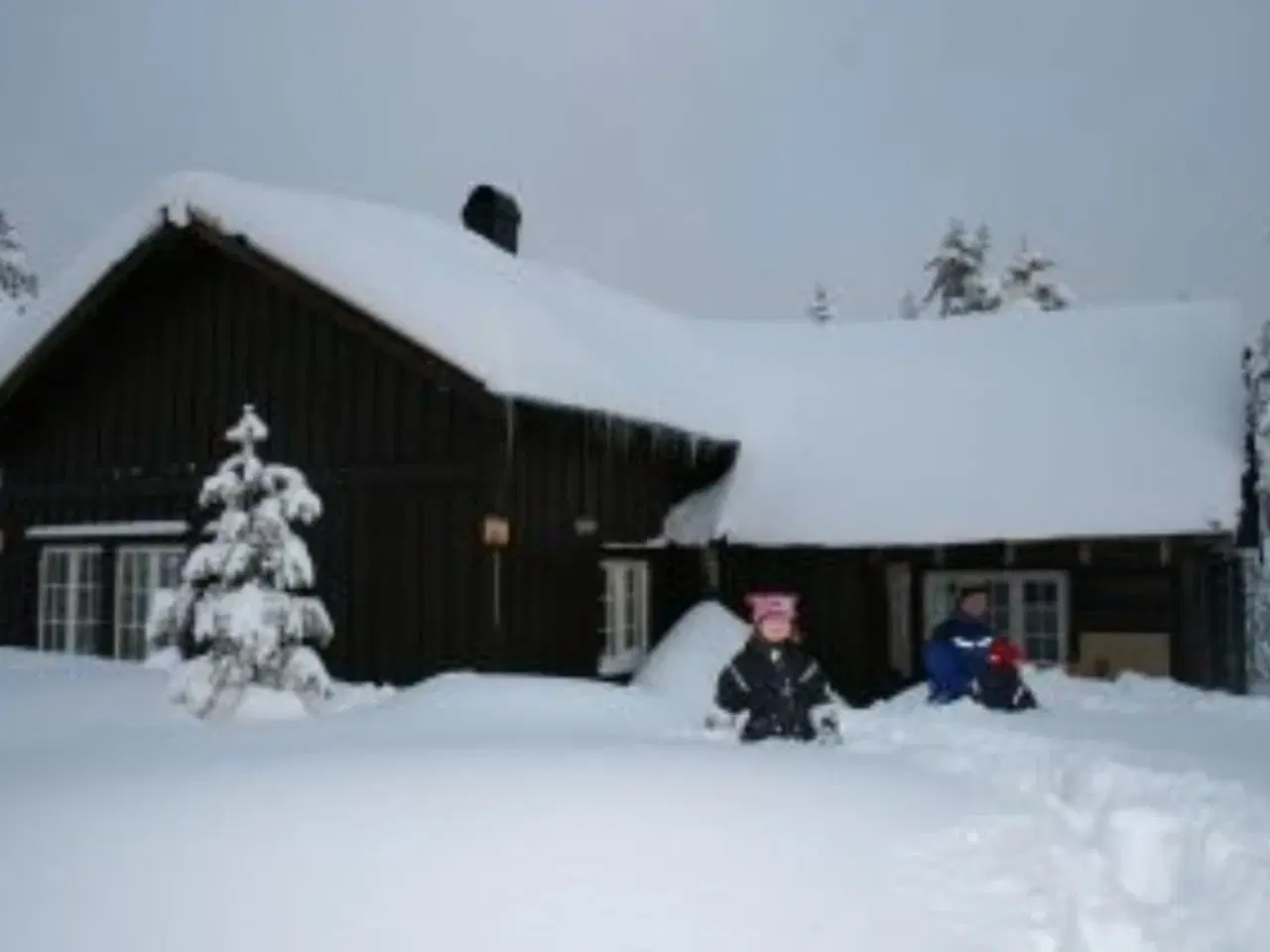 Billede 4 - Rummelig bj�lkehytte i antik stil til leje p� Blefjell. H�j standard.