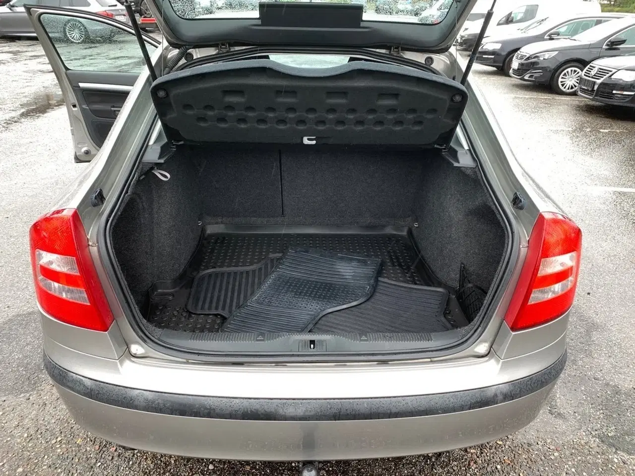 Billede 13 - Skoda Octavia 1,6 FSi Ambiente aut.