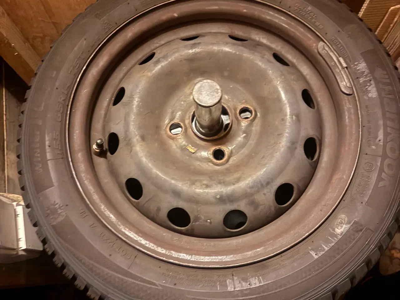 Billede 3 - 🛞 Vinterdæk på stålfælge – 155/65 R14 Hankook Win