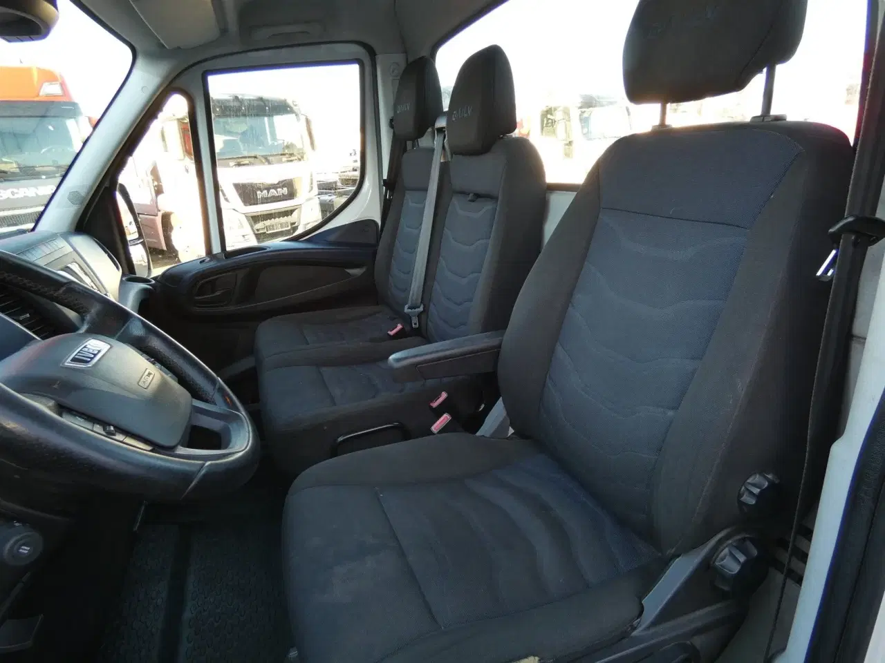 Billede 9 - Iveco Daily 35S16 4100mm 2,3 D 156HK Ladv./Chas. 8g Aut.