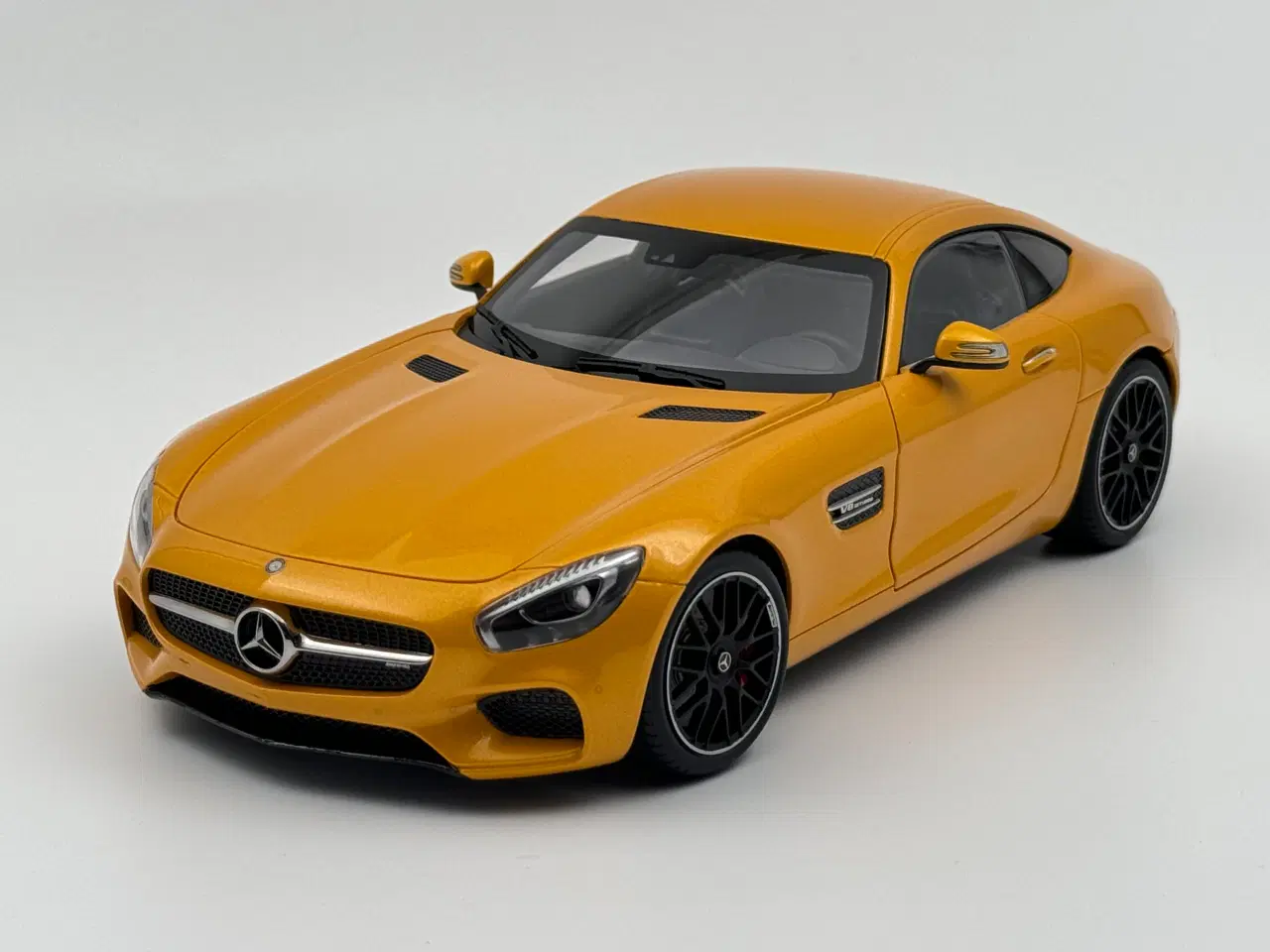 Billede 2 - 2015 Mercedes-AMG GT S - AUTOart - 1:18