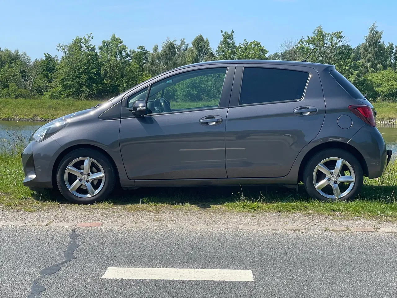 Billede 2 - Toyota Yaris 1,4 D-4D T2 Premium. 5-dørs, Diesel, 