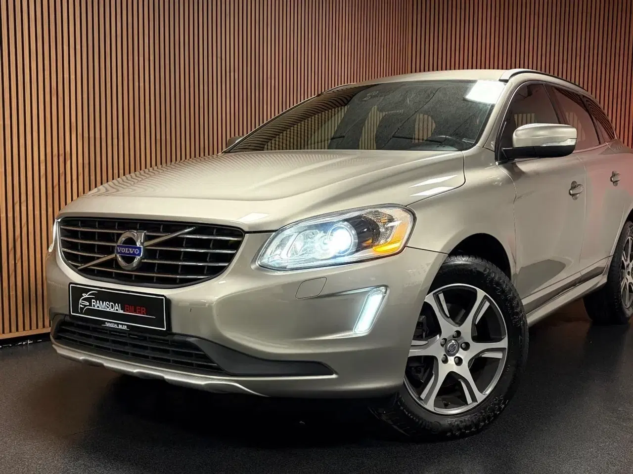 Billede 2 - Volvo XC60 2,0 D4 181 Momentum aut.