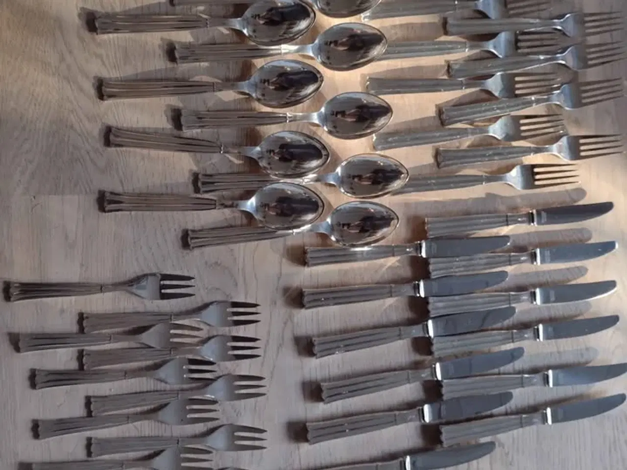 Billede 2 - SOLGT ..Pænt og velholdt Sølvplet bestik ( Regent)