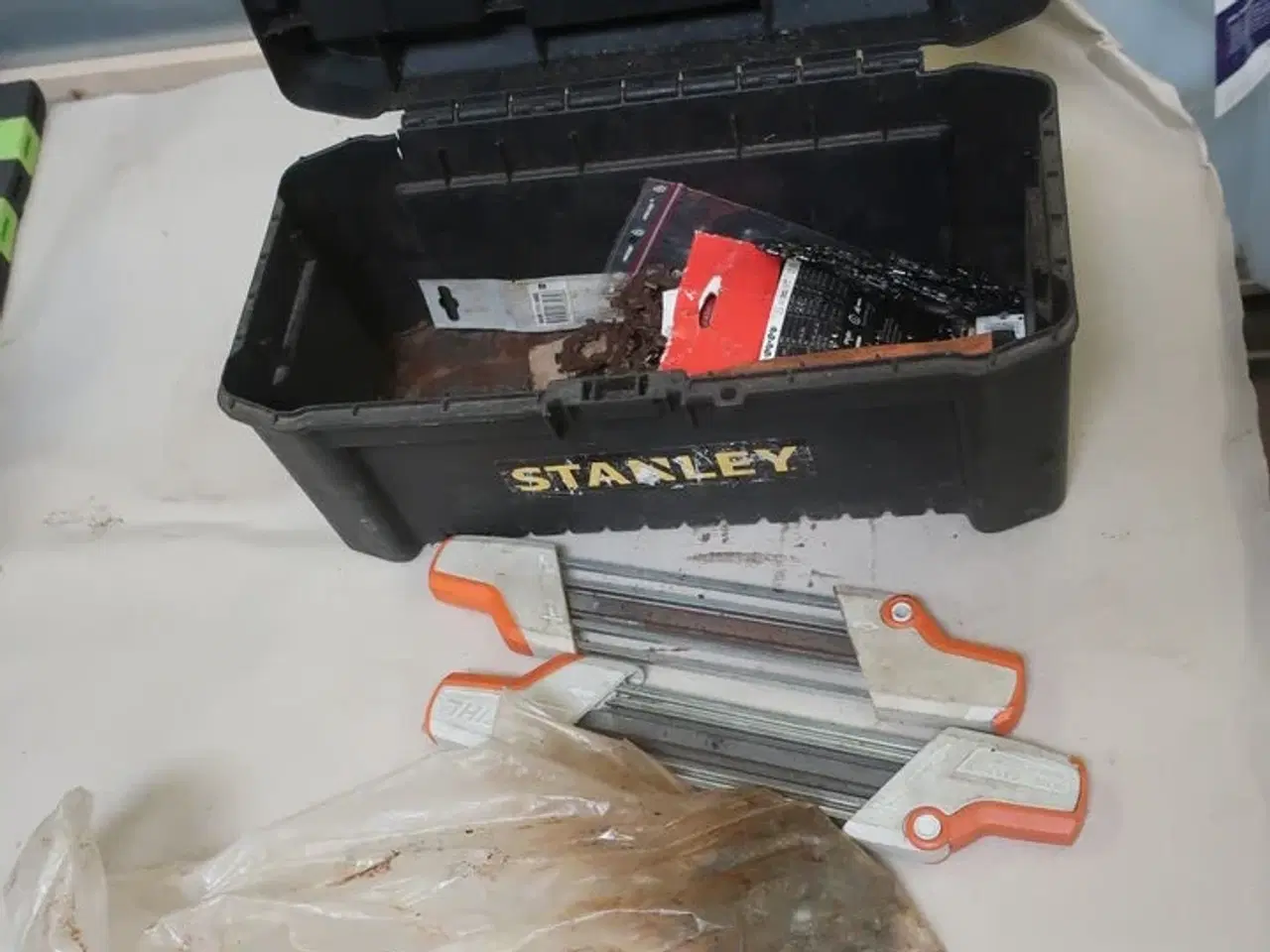 Billede 7 - Motorsav HUSQVARNA 445 med dunk og tilbehør