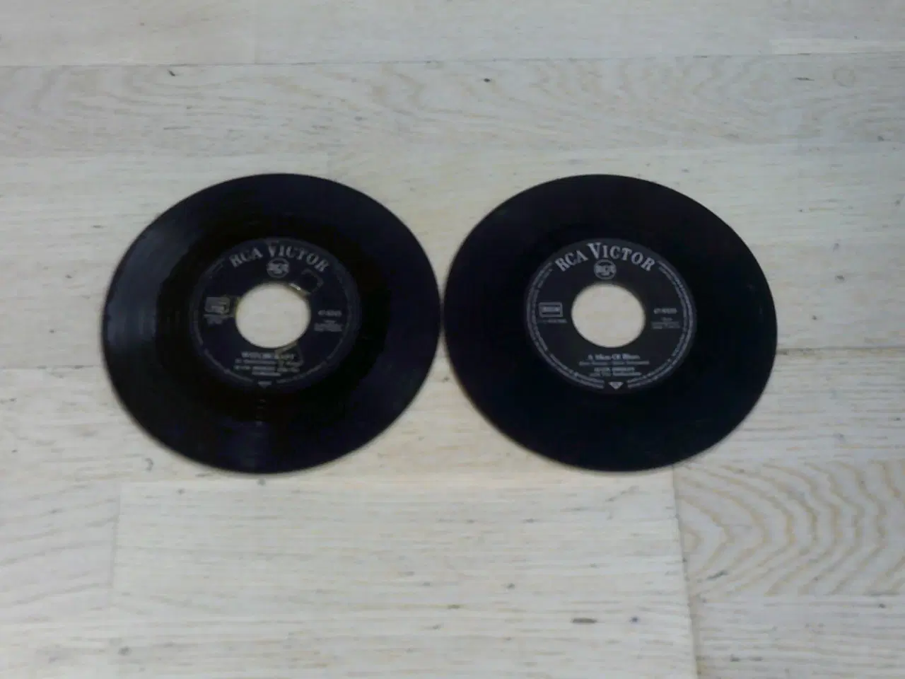 Billede 7 - ELVIS 7 EP + 16 SINGLER