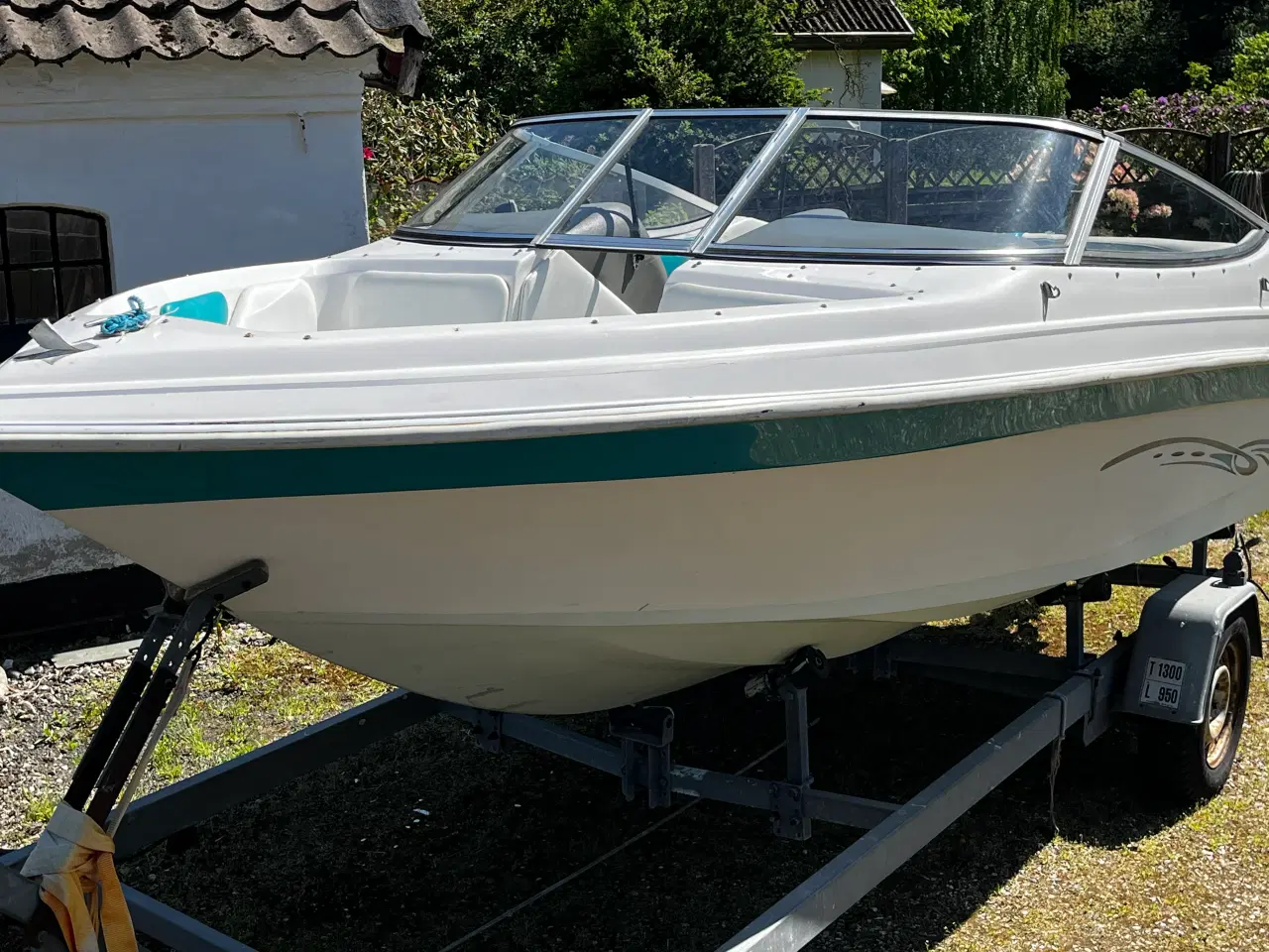 Billede 1 - 135HK Aquatron Speedbåd m. Trailer