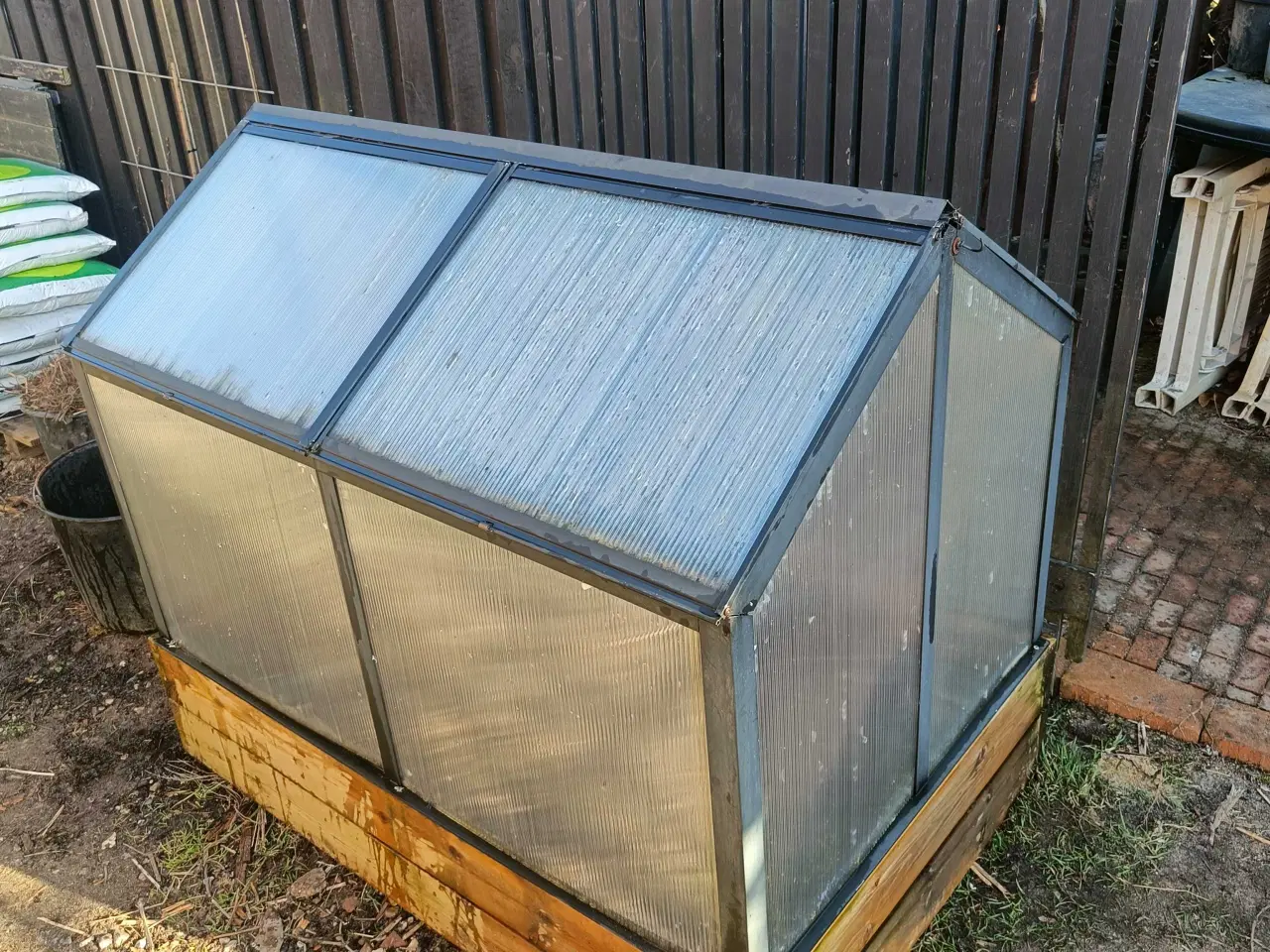 Billede 1 - Mini drivhus med træsokkel