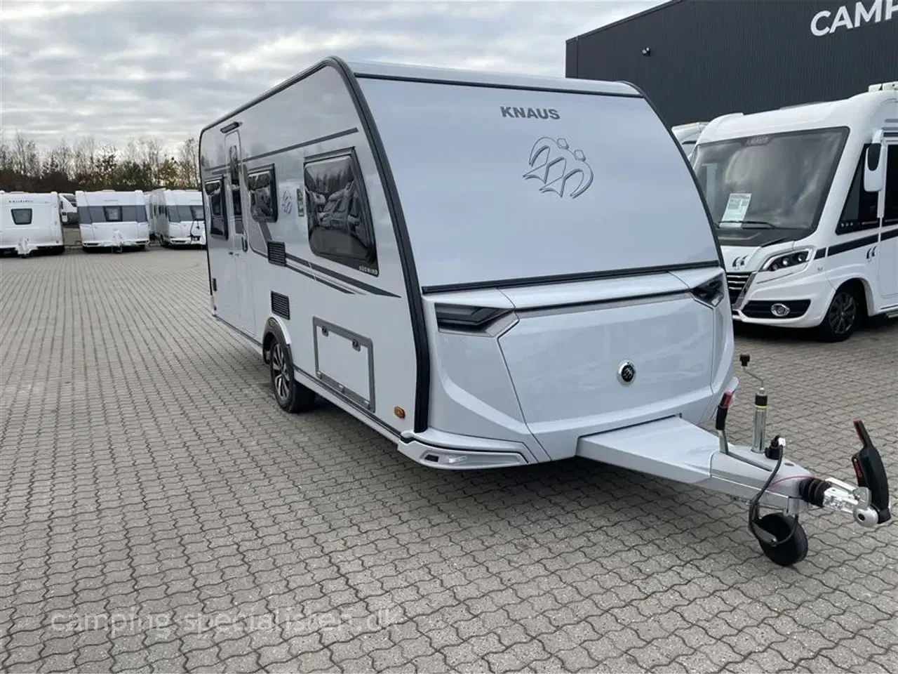Billede 2 - 2026 - Knaus Südwind 460 EU   Knaus Südvind 460 EU Black Selection model 2026 - kan ses til foråret hos Camping-Specialisten.dk