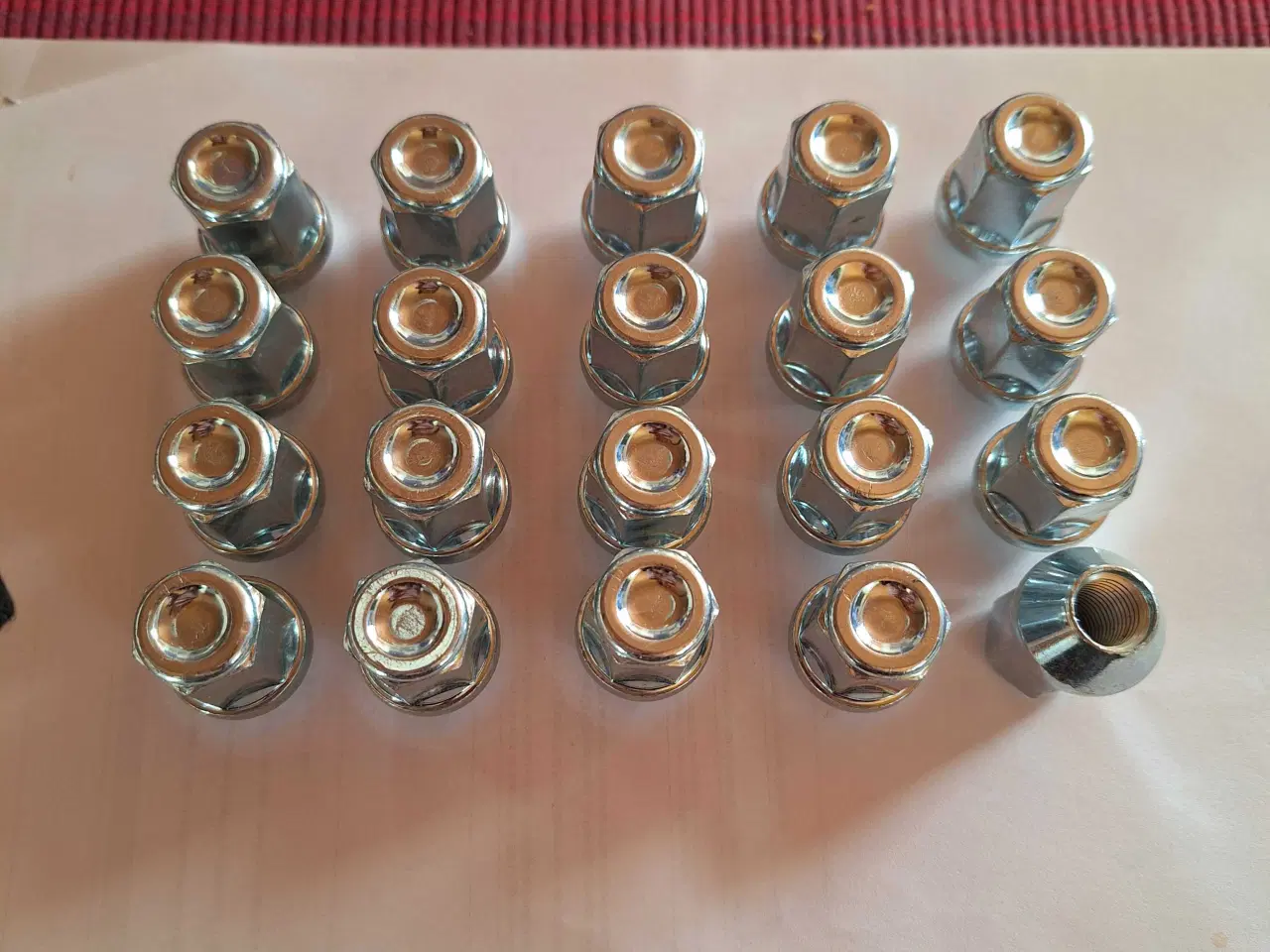 Billede 2 - Crom hjulbolte