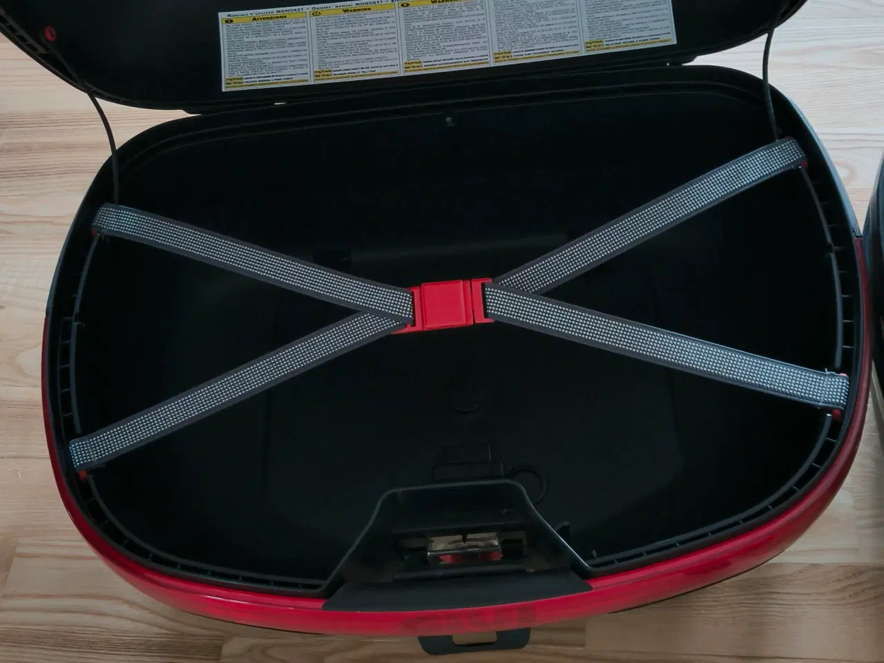 Billede 6 - GIVI beslag, topboks og sidetasker til VFR 800