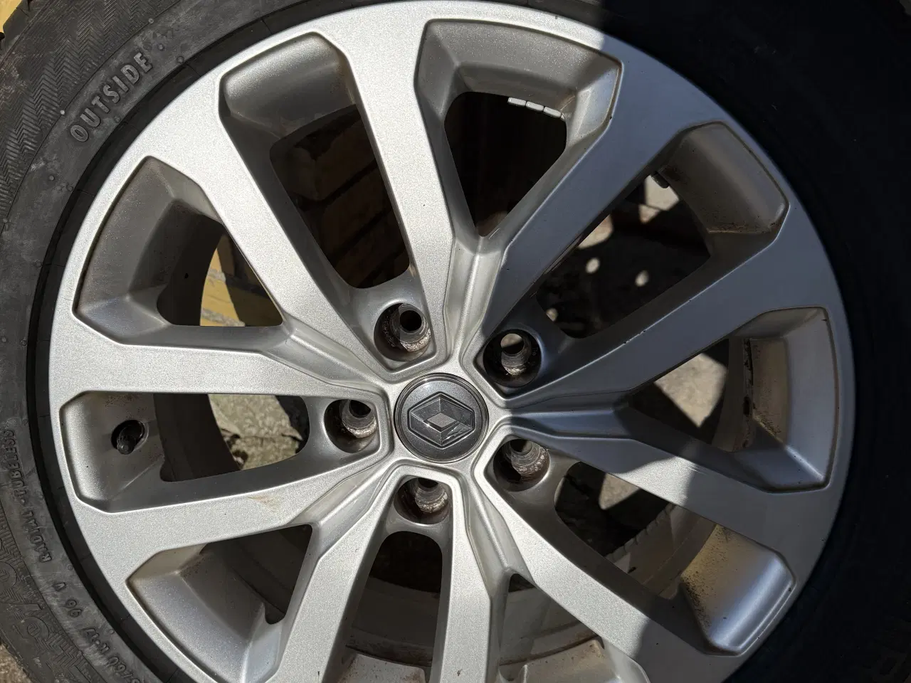 Billede 1 - Renault Kadjar Alufælge med helt ny dæk