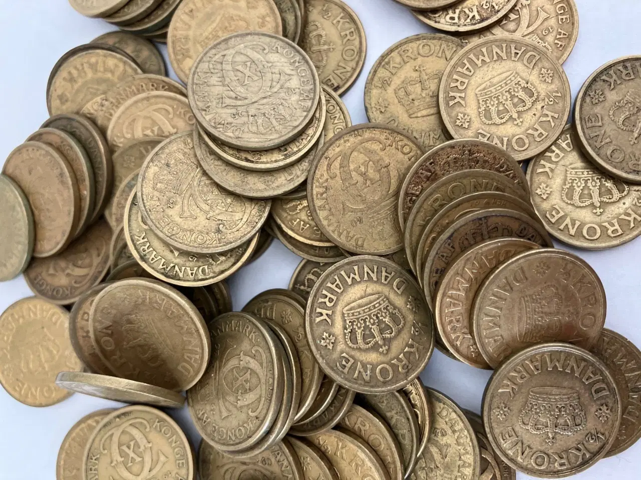 Billede 1 - 30 stk Gule 1/2 Kroner - Blandet stand og årgange